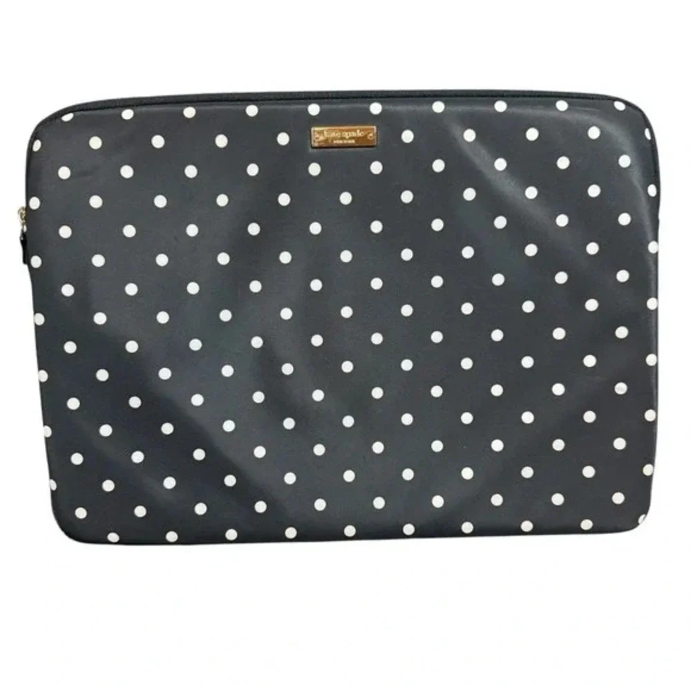 Kate Spade‎ New York Polka Dot Laptop Sleeve – Black & White 💻